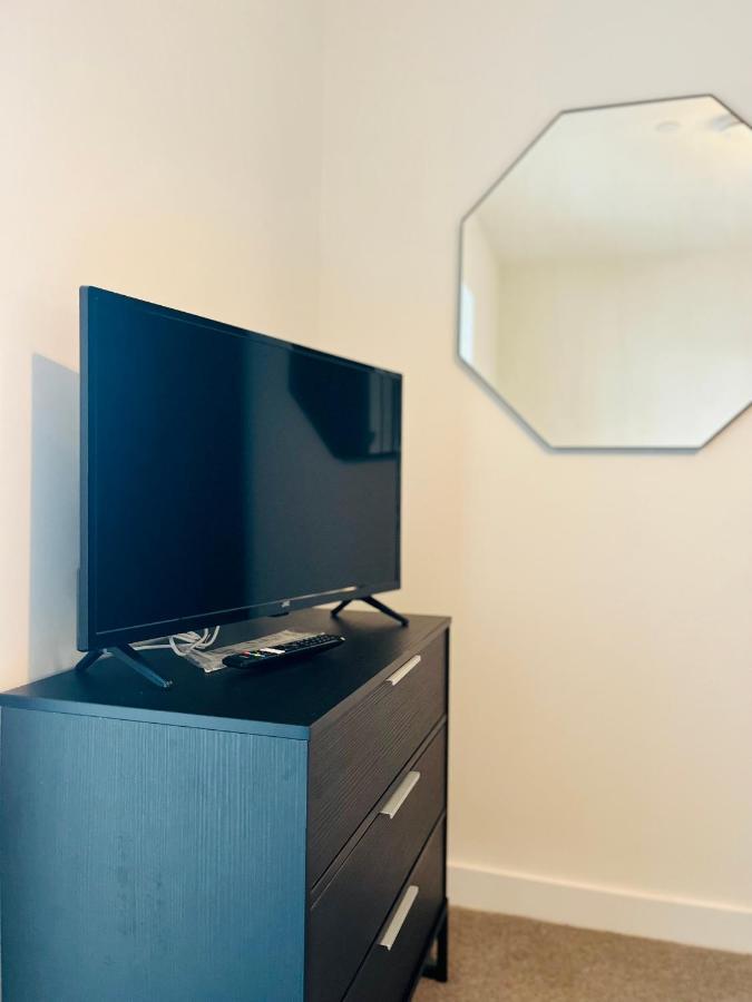 Fully Equipped One Bedroom Apartment Near Old Trafford Stadium! Manchester Eksteriør bilde