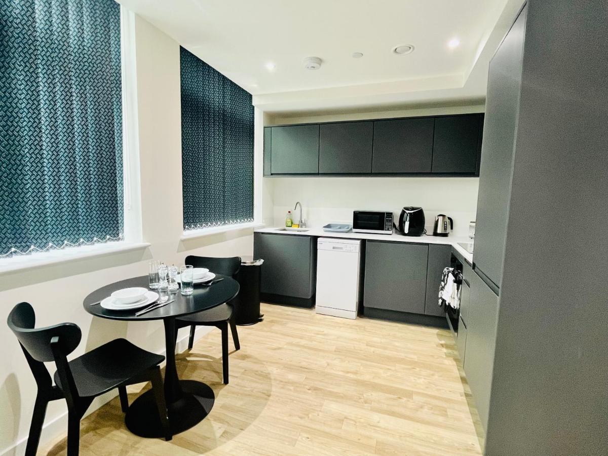 Fully Equipped One Bedroom Apartment Near Old Trafford Stadium! Manchester Eksteriør bilde